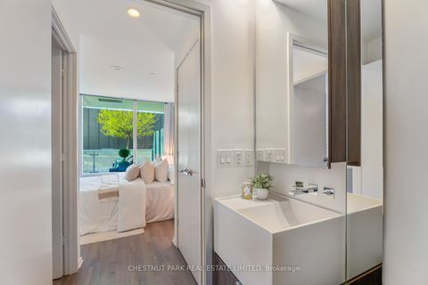 Photo 19 at 303 - 1 Bloor Street E, Yonge Corridor, Toronto Photo 19 at 303 - 1 Bloor Street E, Yonge Corridor, Toronto