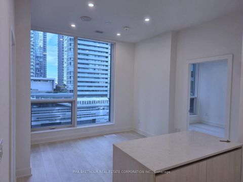 Photo 4 at 1001 - 15 Mercer Street, Waterfront Communities C1, Toronto