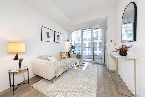Photo 5 at 822 - 60 Princess Street, Waterfront Communities C8, Toronto