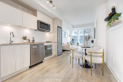 Photo 8 at 822 - 60 Princess Street, Waterfront Communities C8, Toronto