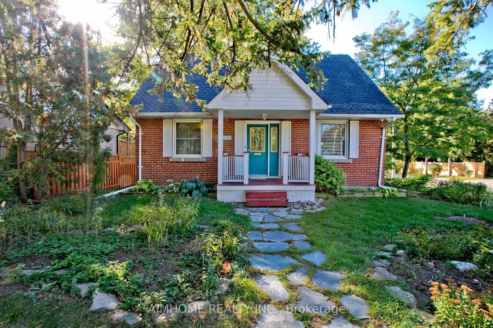 198 Mill Street, Mill Pond, Richmond Hill by Loree Meneguzzi Real Estate 198 Mill Street, Mill Pond, Richmond Hill