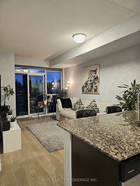 Photo 7 at 321 - 4700 Highway 7, East Woodbridge, Vaughan