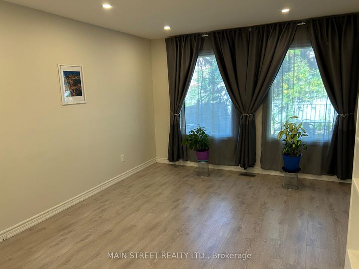 Photo 13 at 156 Observatory Lane, Observatory, Richmond Hill