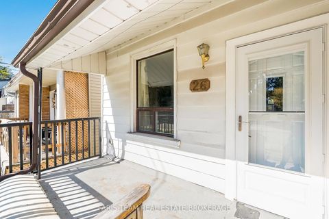 Photo 2 at 26 Queensdale Avenue, East York, Toronto