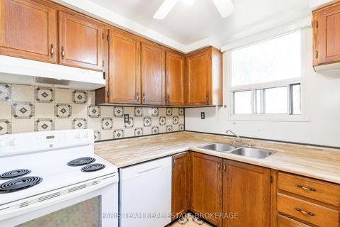 Photo 5 at 26 Queensdale Avenue, East York, Toronto