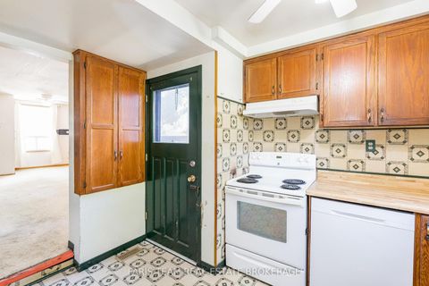 Photo 6 at 26 Queensdale Avenue, East York, Toronto