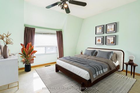 Photo 11 at 26 Queensdale Avenue, East York, Toronto