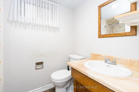 Photo 18 at 26 Queensdale Avenue, East York, Toronto