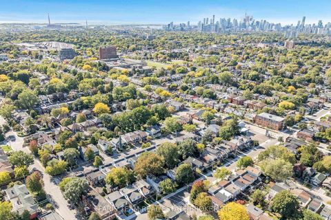 Photo 26 at 26 Queensdale Avenue, East York, Toronto
