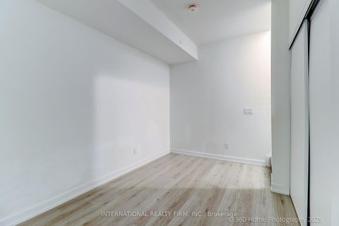 Photo 17 at 12 - 851 Sheppard Avenue W, Clanton Park, Toronto