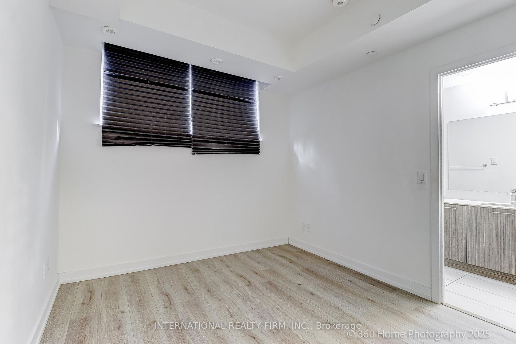 Photo 16 at 12 - 851 Sheppard Avenue W, Clanton Park, Toronto Photo 16 at 12 - 851 Sheppard Avenue W, Clanton Park, Toronto