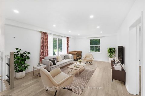 Photo 5 at 826 SCARBOROUGH GOLF CLUB Road, Woburn, Toronto