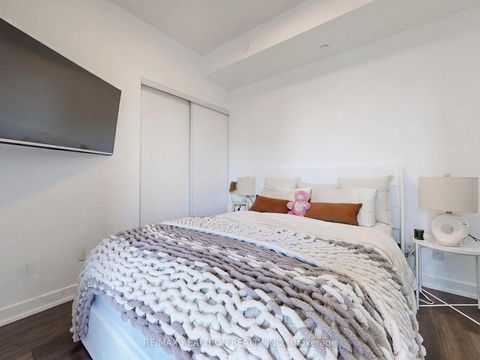 Photo 17 at 1811 - 30 Ordnance Street, Niagara, Toronto Photo 17 at 1811 - 30 Ordnance Street, Niagara, Toronto