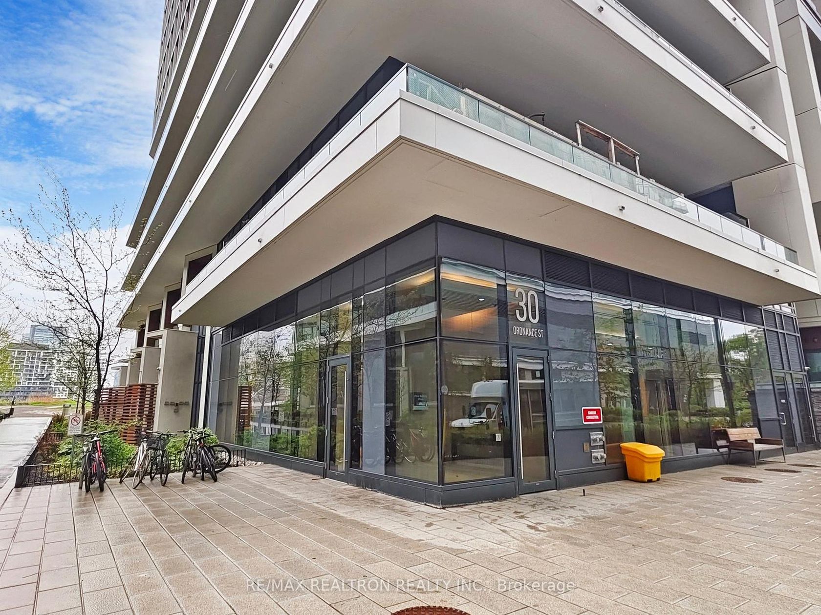1811 - 30 Ordnance Street, Niagara, Toronto 