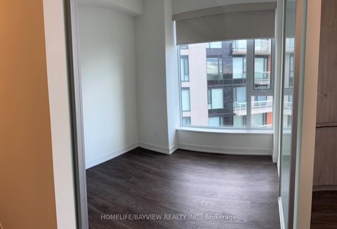 Photo 7 at 930 - 2 David Eyer Road, Rural Richmond Hill, Richmond Hill