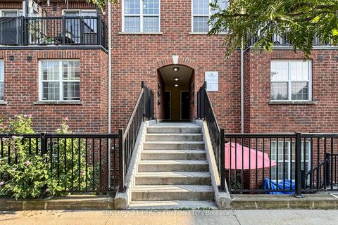 Photo 4 at 308F - 45 Strangford Lane, Birchmount, Toronto