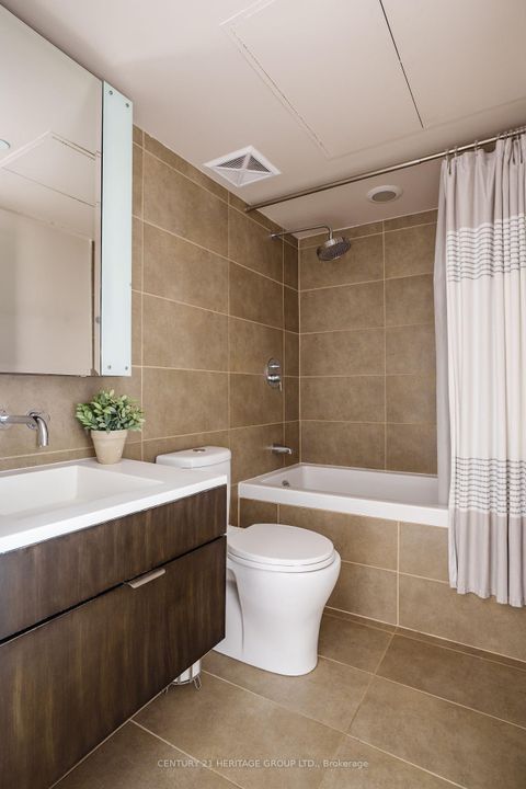 Photo 9 at 408 - 508 Wellington Street W, Waterfront Communities C1, Toronto