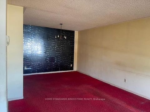 Photo 2 at 45 Hildenboro Square, L'Amoreaux, Toronto