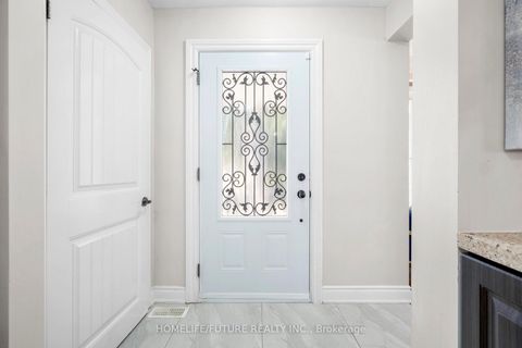 Photo 4 at 25 Peking Road, Woburn, Toronto Photo 4 at 25 Peking Road, Woburn, Toronto