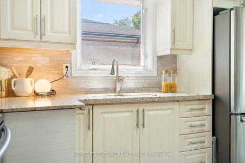 Photo 11 at 25 Peking Road, Woburn, Toronto Photo 11 at 25 Peking Road, Woburn, Toronto