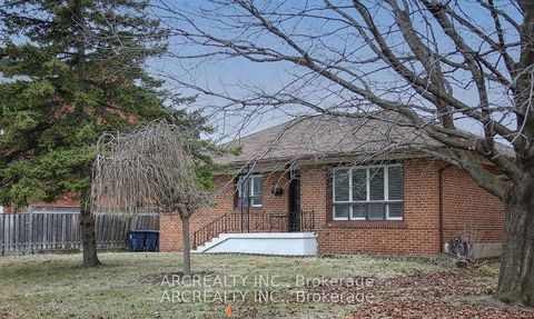 Photo 1 at 16 Faith Avenue, Clanton Park, Toronto