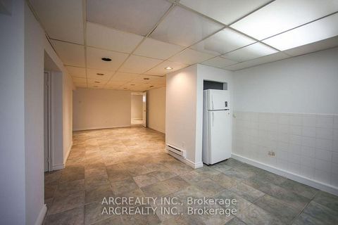 Photo 24 at 16 Faith Avenue, Clanton Park, Toronto