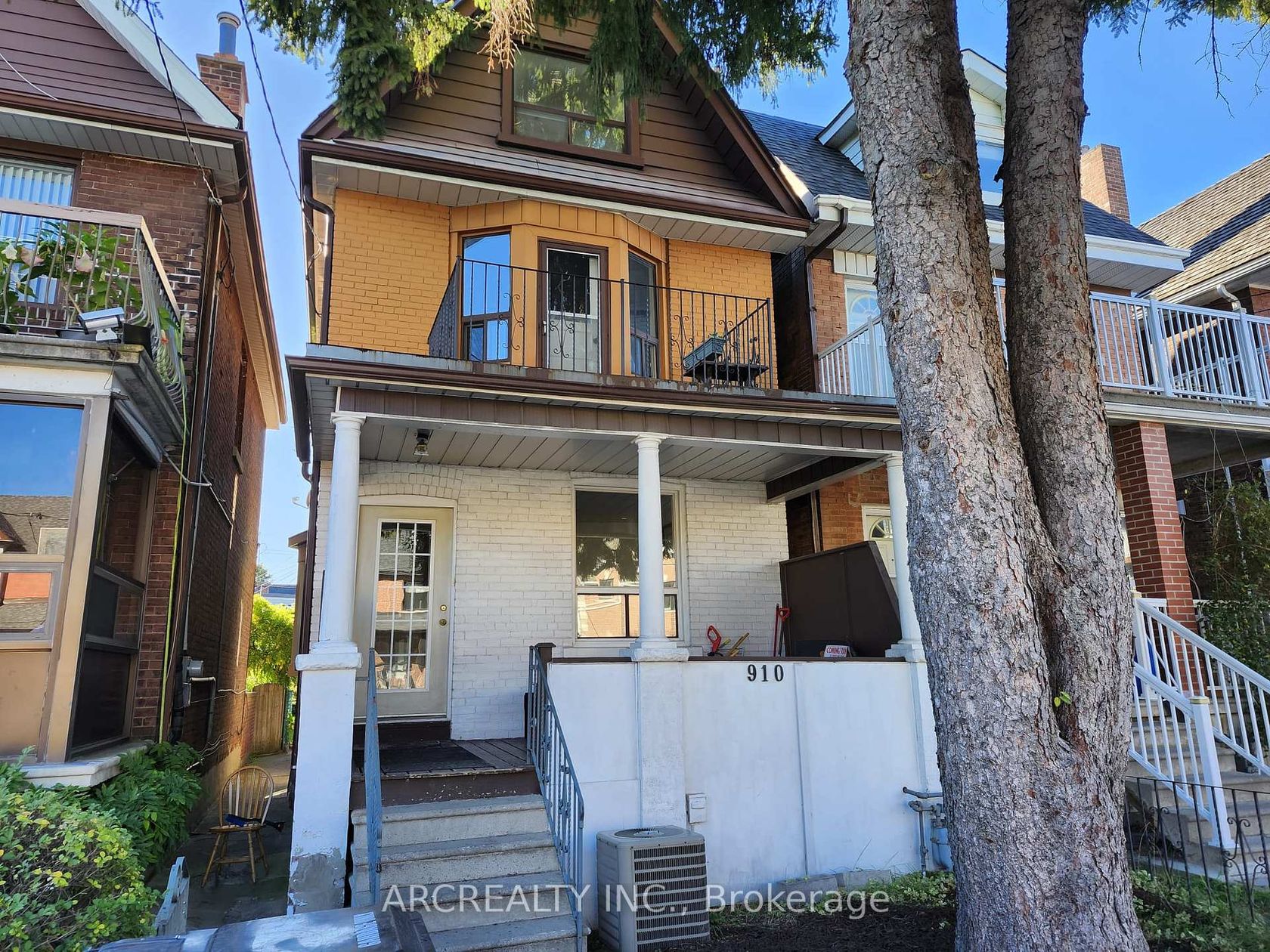 910 Dovercourt Road, Junction, Toronto 