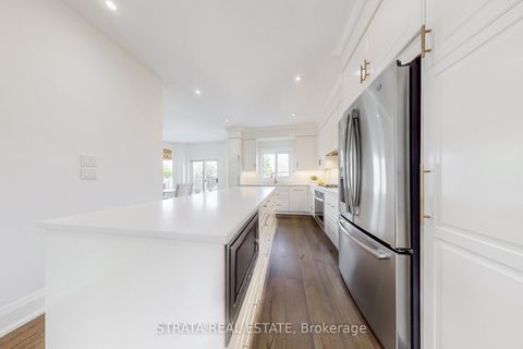 Photo 14 at 39 Dunblane Avenue, Maple, Vaughan