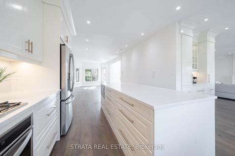 Photo 15 at 39 Dunblane Avenue, Maple, Vaughan