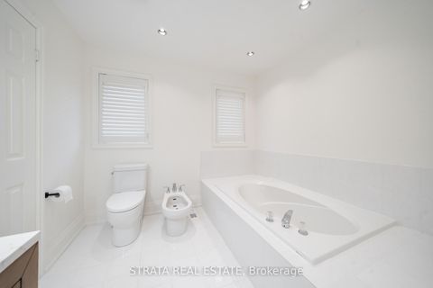 Photo 26 at 39 Dunblane Avenue, Maple, Vaughan