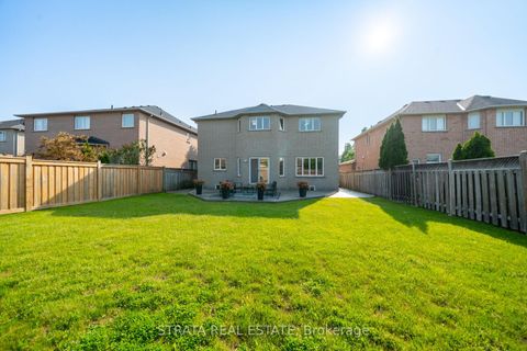 Photo 42 at 39 Dunblane Avenue, Maple, Vaughan