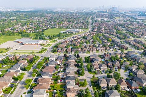 Photo 44 at 39 Dunblane Avenue, Maple, Vaughan