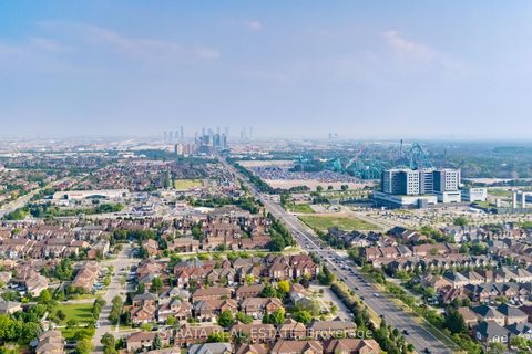 Photo 45 at 39 Dunblane Avenue, Maple, Vaughan