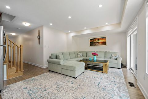 Photo 6 at 53 Benoit Street, Vellore Village, Vaughan