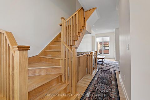 Photo 19 at 53 Benoit Street, Vellore Village, Vaughan