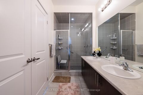 Photo 24 at 53 Benoit Street, Vellore Village, Vaughan