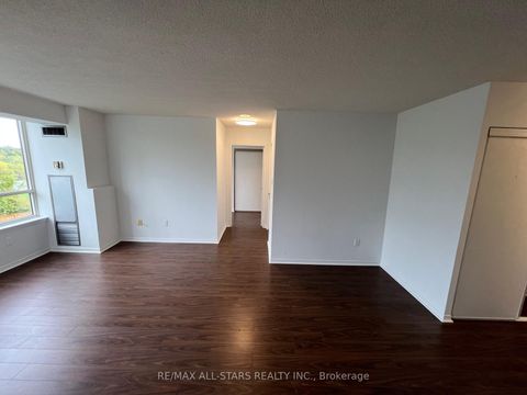 Photo 1 at 611 - 5 Greystone Walk Drive, Kennedy Park, Toronto