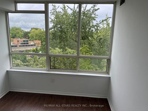 Photo 6 at 611 - 5 Greystone Walk Drive, Kennedy Park, Toronto