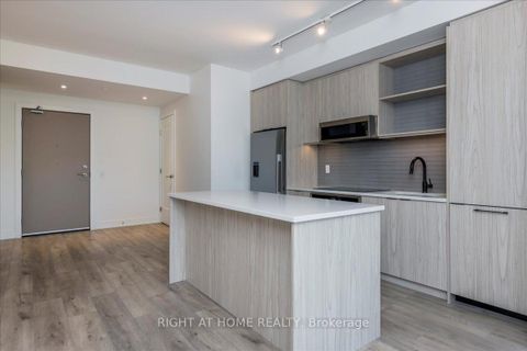 Photo 3 at 517 - 185 Dunlop Street E, Lakeshore, Barrie