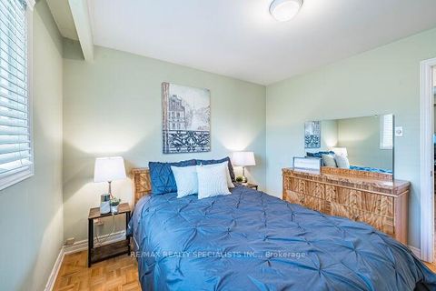 Photo 24 at 61 Brewster Crescent, Jane Heights, Toronto