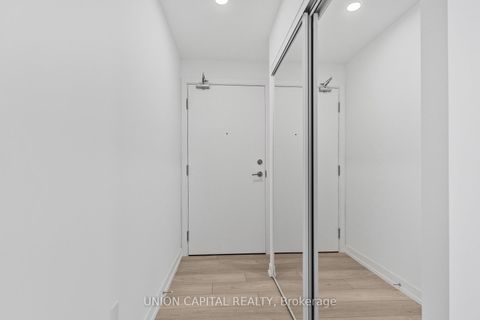 Photo 2 at 3517 - 82 DALHOUSIE Street, Yonge Corridor, Toronto
