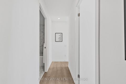 Photo 3 at 3517 - 82 DALHOUSIE Street, Yonge Corridor, Toronto
