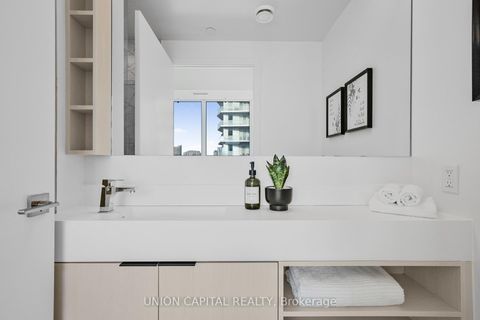 Photo 13 at 3517 - 82 DALHOUSIE Street, Yonge Corridor, Toronto