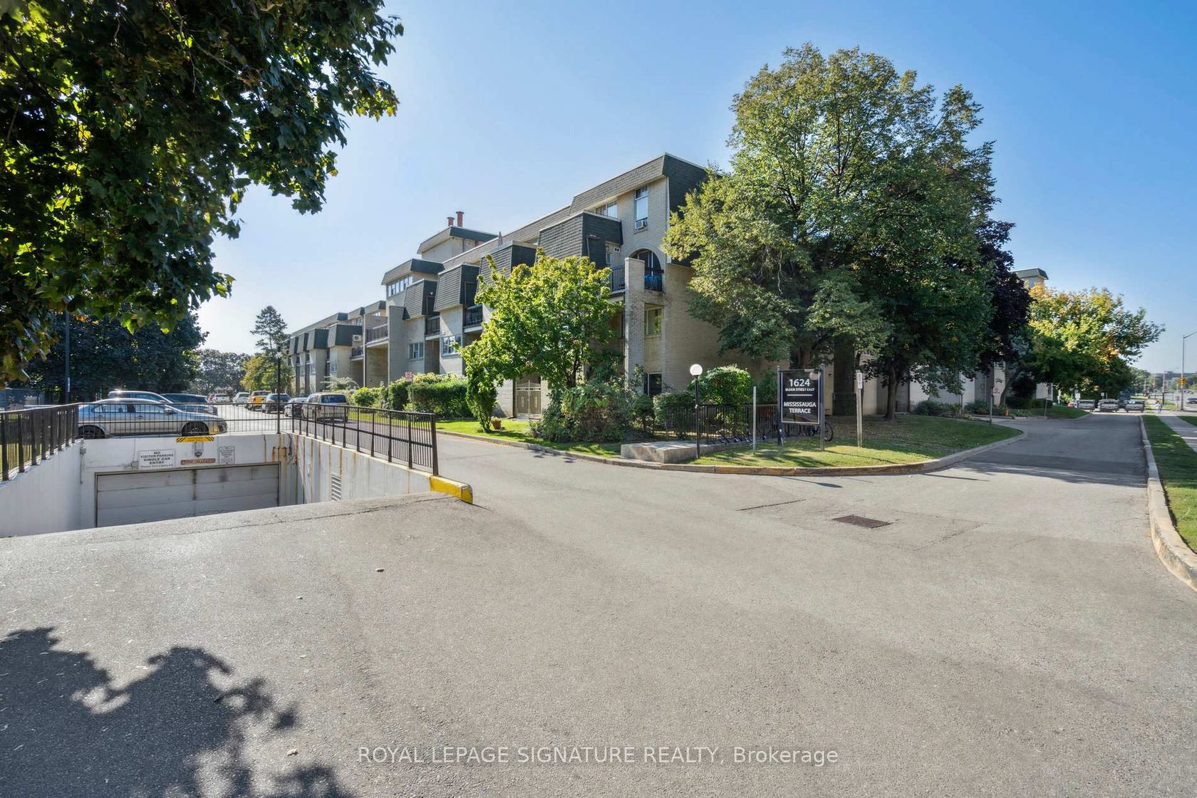 51 - 1624 Bloor Street, Applewood, Mississauga 