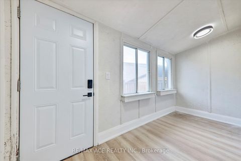 Photo 11 at 734 Brock Avenue, Junction, Toronto