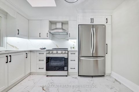 Photo 13 at 734 Brock Avenue, Junction, Toronto