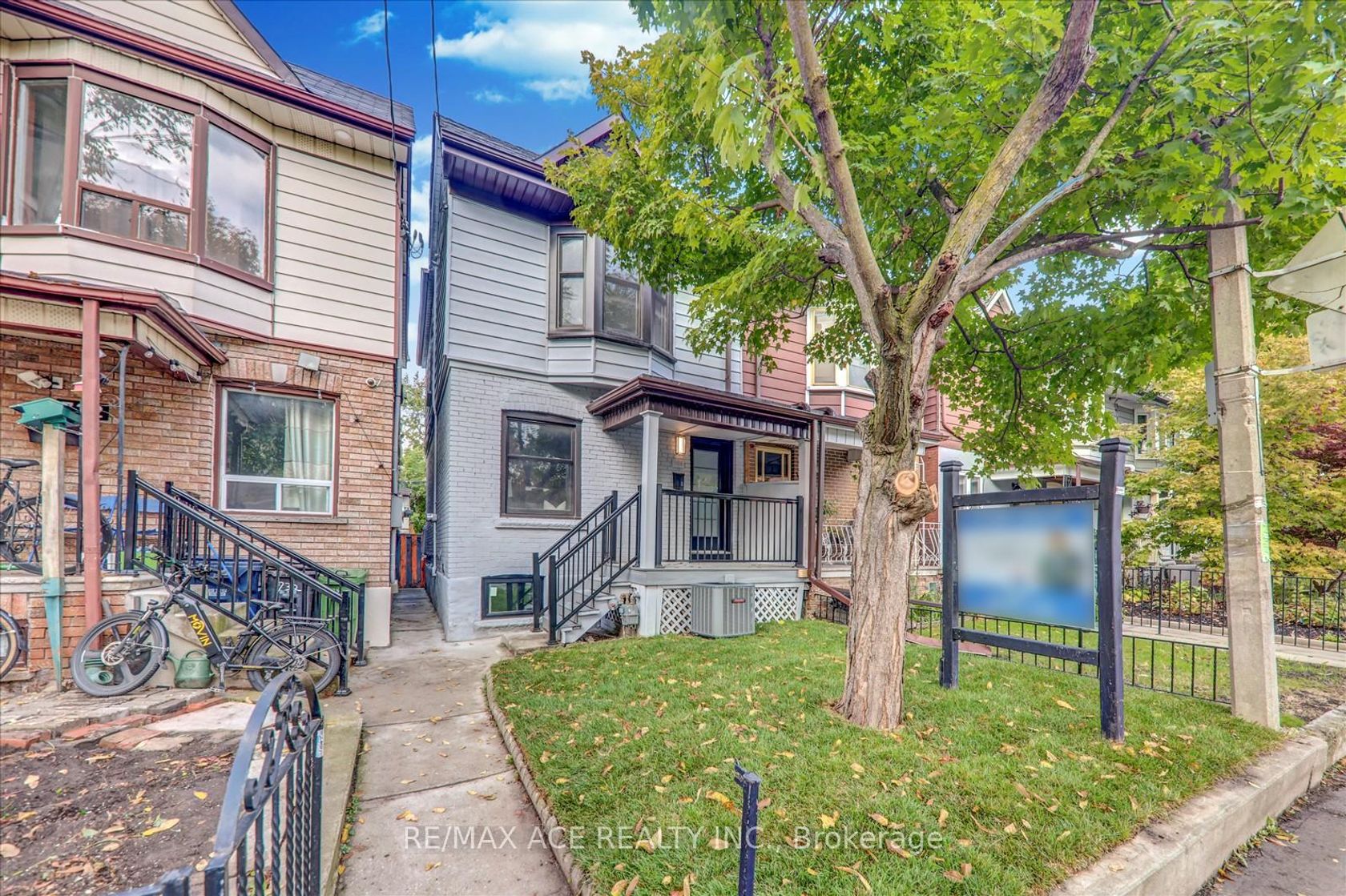 734 Brock Avenue, Junction, Toronto 