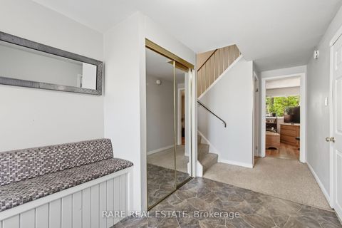 Photo 3 at 66 Springdale Drive, Cundles East, Barrie