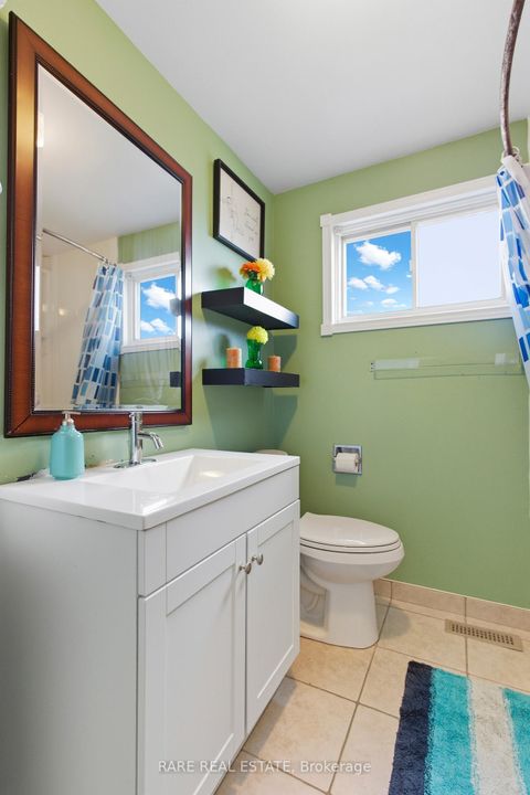 Photo 10 at 66 Springdale Drive, Cundles East, Barrie