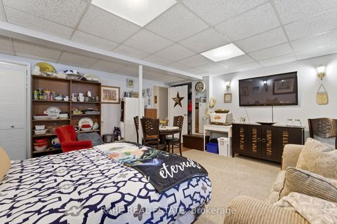 Photo 12 at 66 Springdale Drive, Cundles East, Barrie